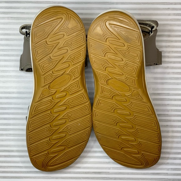 NEW! Eddie Bauer Sandals - Picture 6 of 6